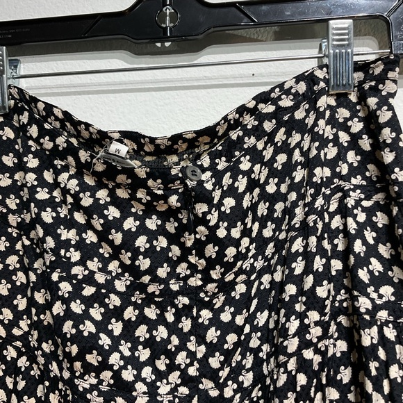 Elegant Black and White Floral A-Line Skirt Size M. Dainty Feminine MIDI Skirt - Picture 9 of 10